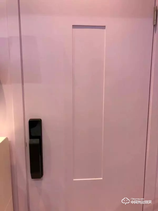 華為攜HiLink品多智能鎖亮相AWE，強(qiáng)勢布局智能家居領(lǐng)域