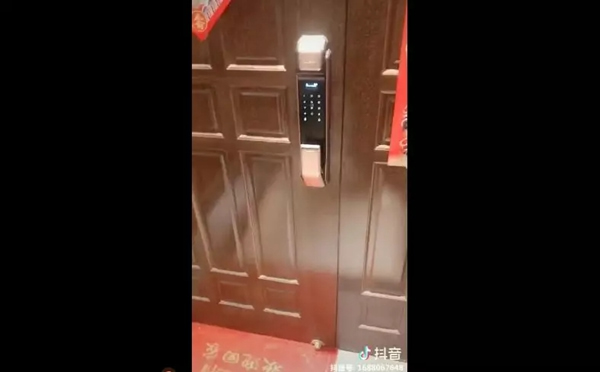 科裕X8鈦合金指紋鎖到底有什么不一樣？